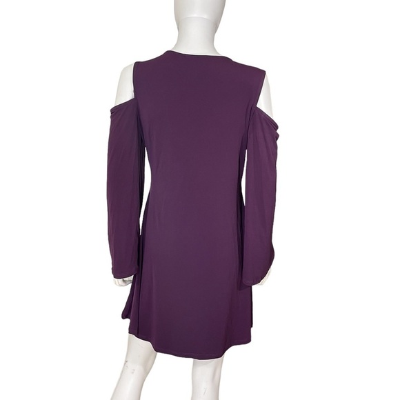 Purple Cold Shoulder V Neck Dress
New - Picture 4 of 5